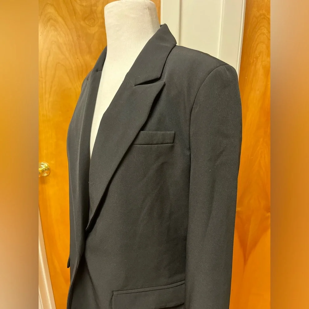 Vince Camuto black one button blazer size Medium - Picture 3 of 4
